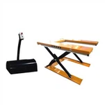 Невеликий гідравлічний підйомний стіл